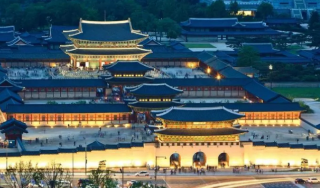 韩国避暑圣地指南：智异山溪谷与束草海水浴场对比缩略图