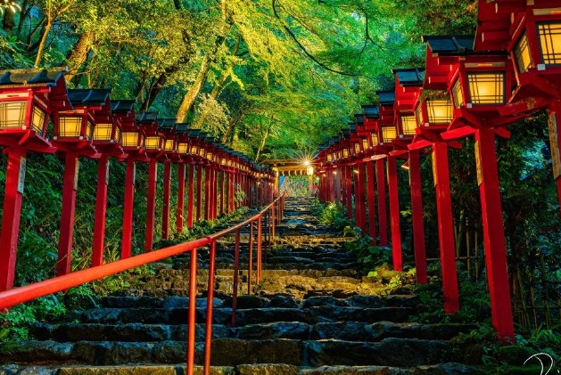 京都祇园花见小路：艺伎街拍禁忌+舞妓表演预约缩略图
